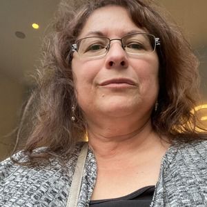 Meet your Posher, Deana